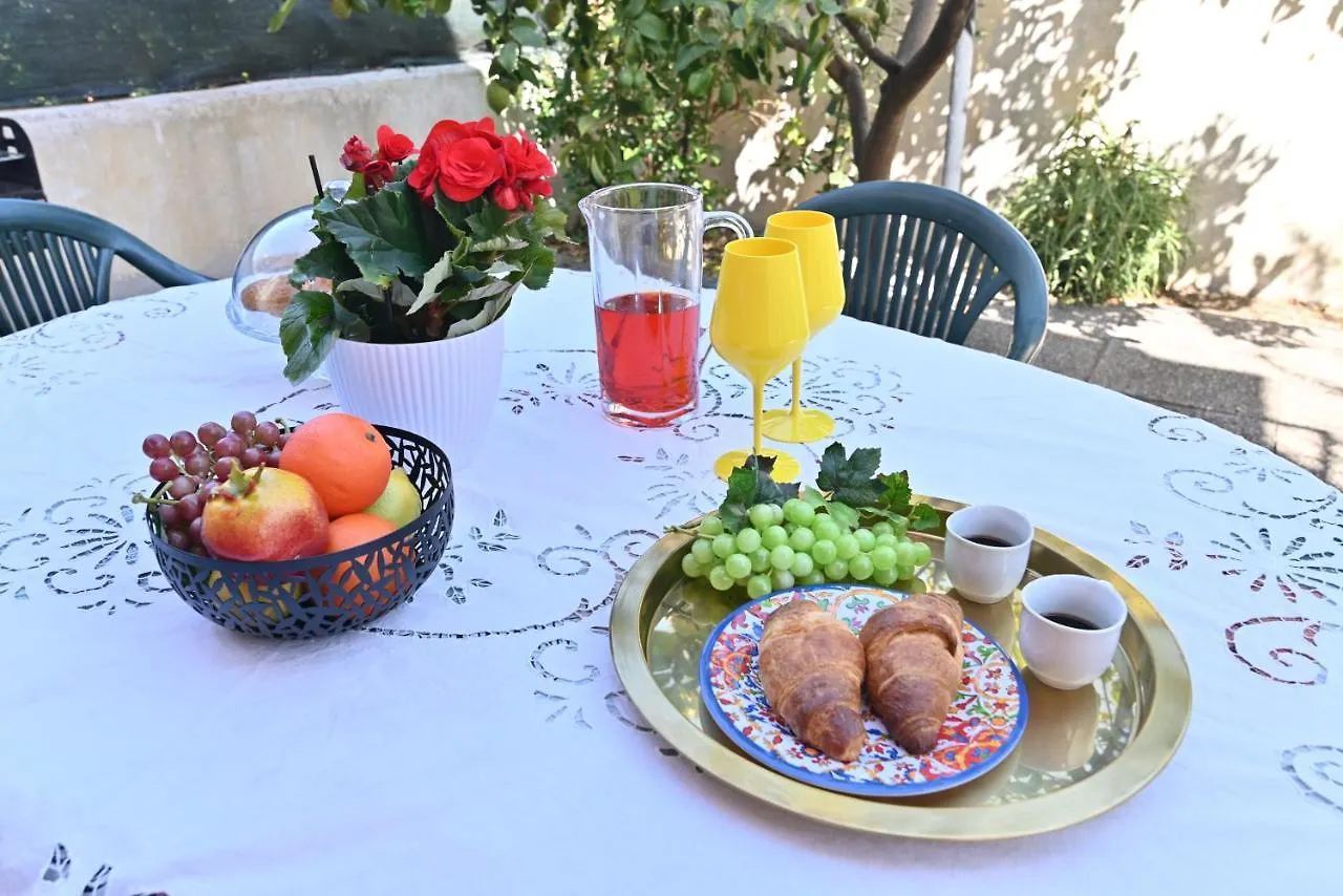 Holiday home Izzhome Lemon Tree Pula